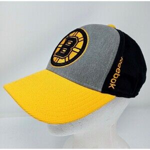Reebok Boston Bruins Fitted Hat Size L/XL Hockey NHL Cap Logo Center Ice Stretch